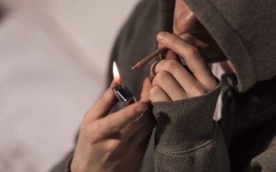 Czy palenie marihuany jest pierwszym krokiem do twardych narkotyków?